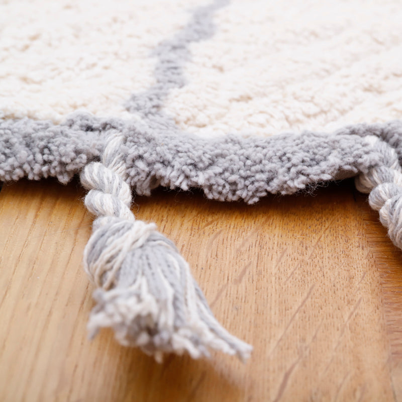 Natural gray round child carpet