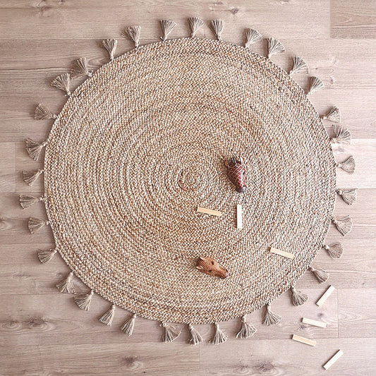 Else jute carpet with pompoms