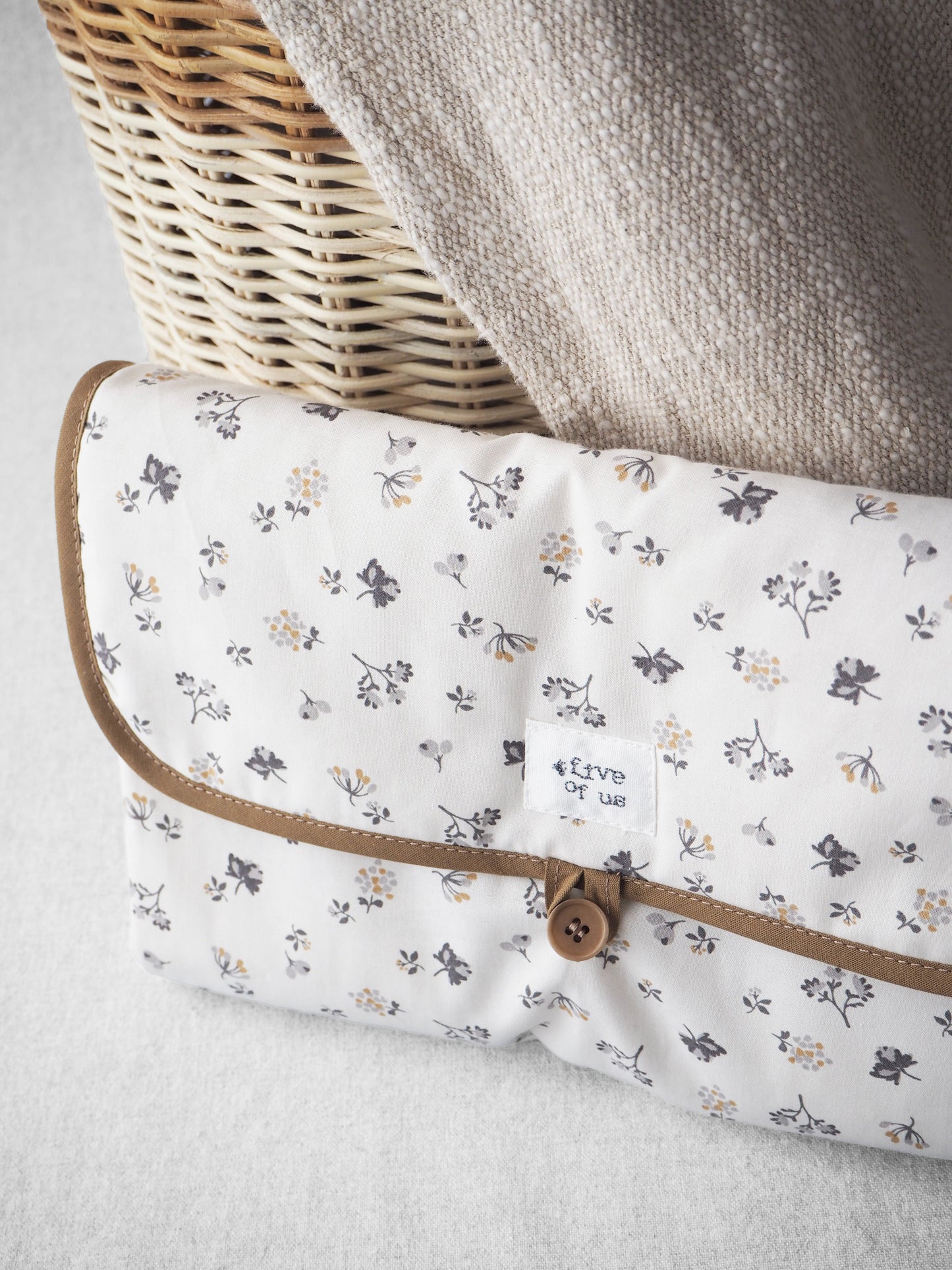 The mimosa changing Mat Babycare Five of us