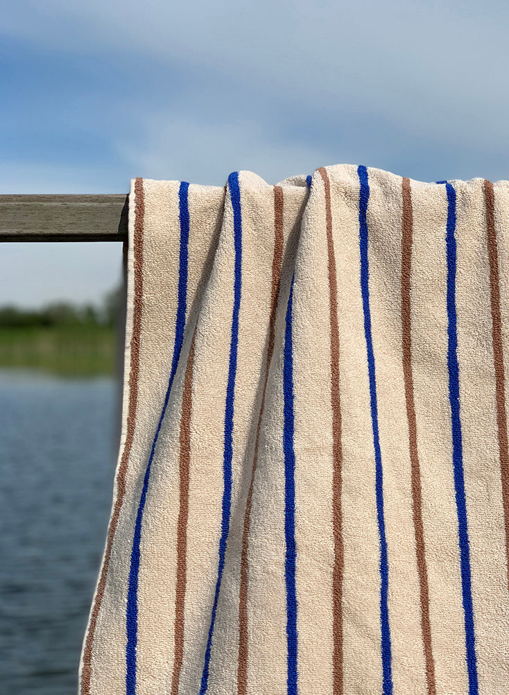 Raita Hooded Towel - Caramel / Optic Blue Towel OYOY