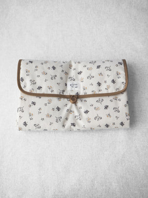 The mimosa changing Mat Babycare Five of us
