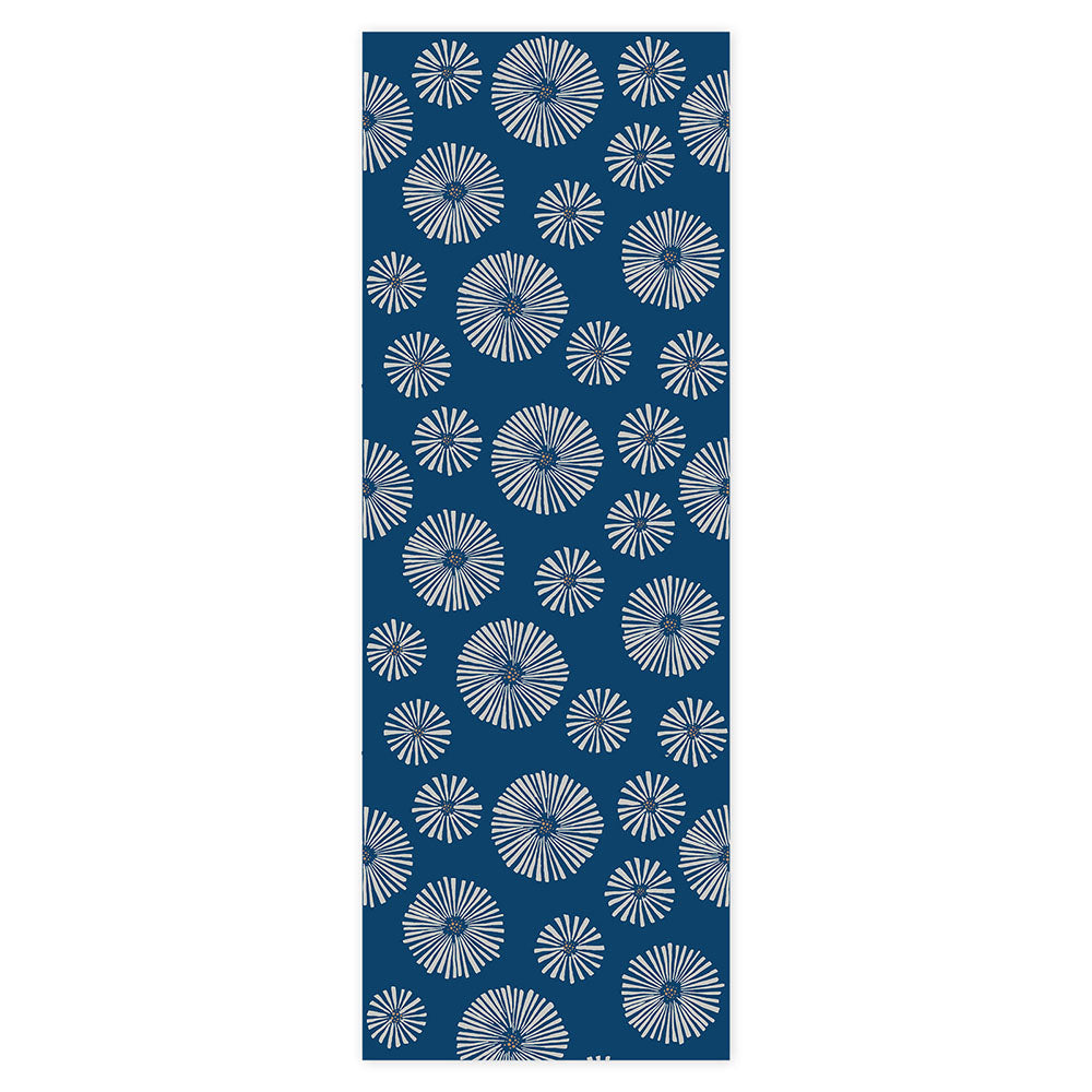 CLASSIC graphic flowers dark Wallpaper