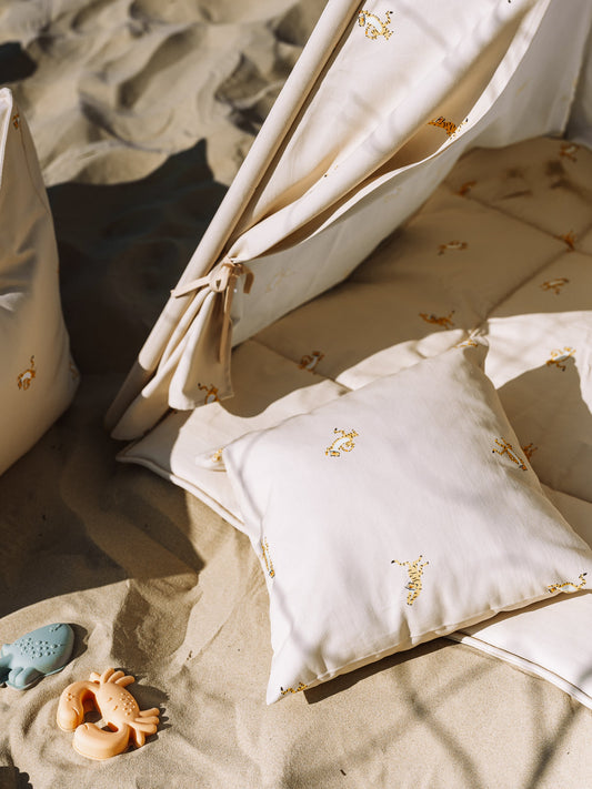 Beige Tiger Teepee Set