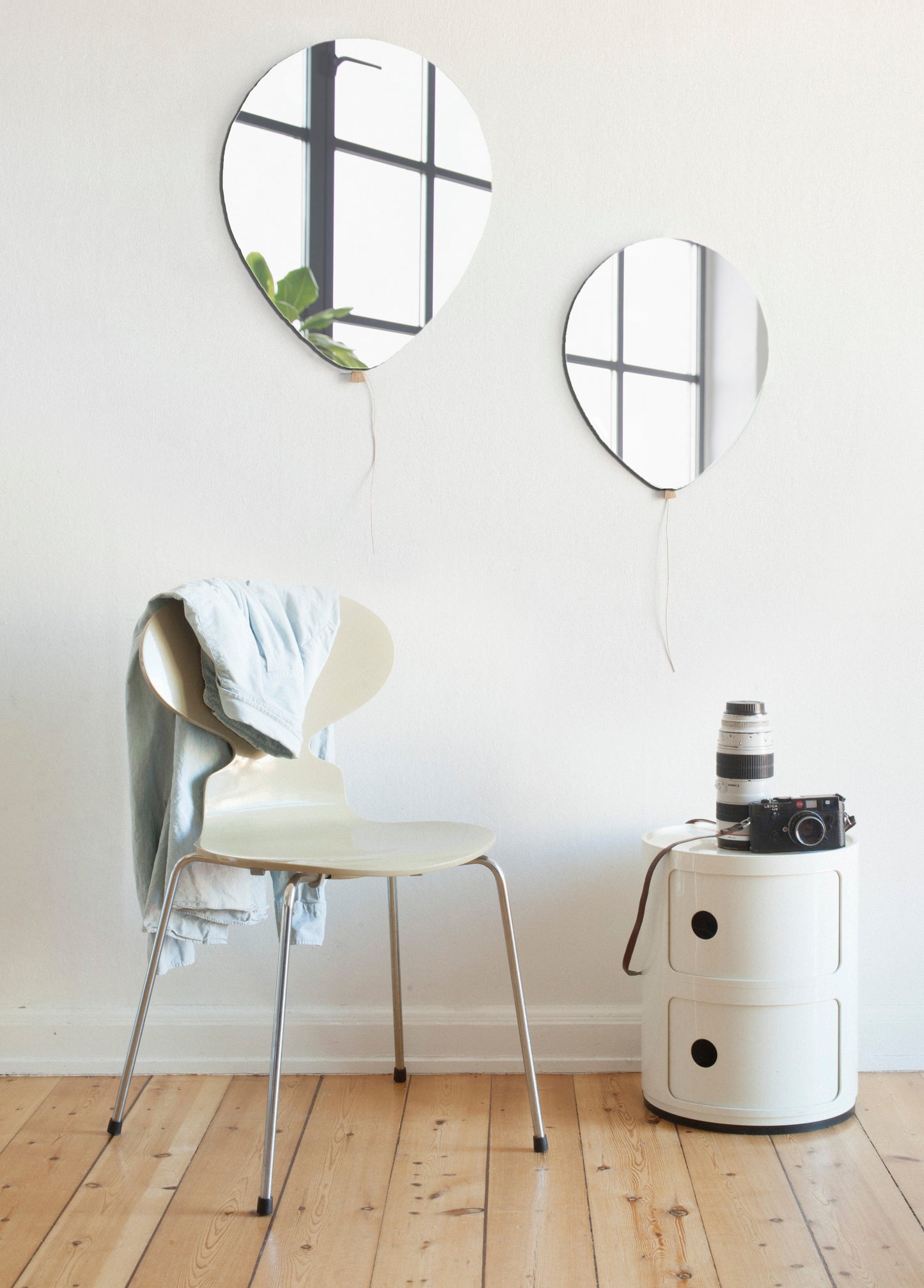 Balloon Mirror Wallart EO