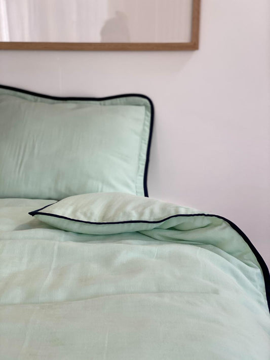 Nina - Bed set Glacier/Navy Bedding Bihan
