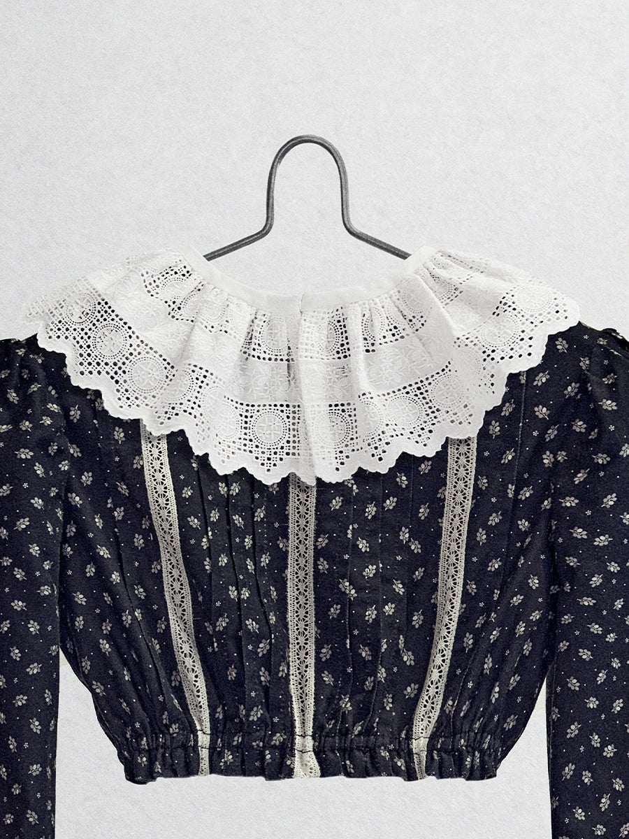 The Lavanda Top Tops Five of us Lace collar 3 years