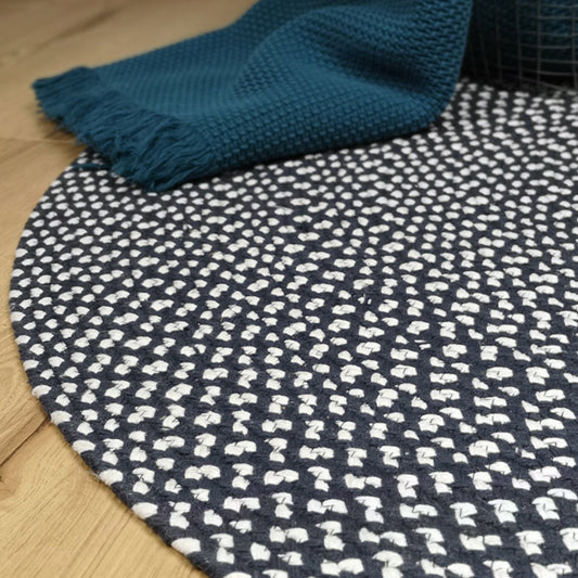 Allen Black & White Child Carpet