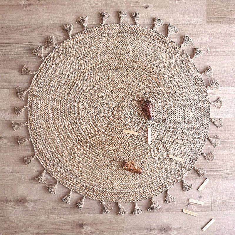 Else jute carpet with pompoms