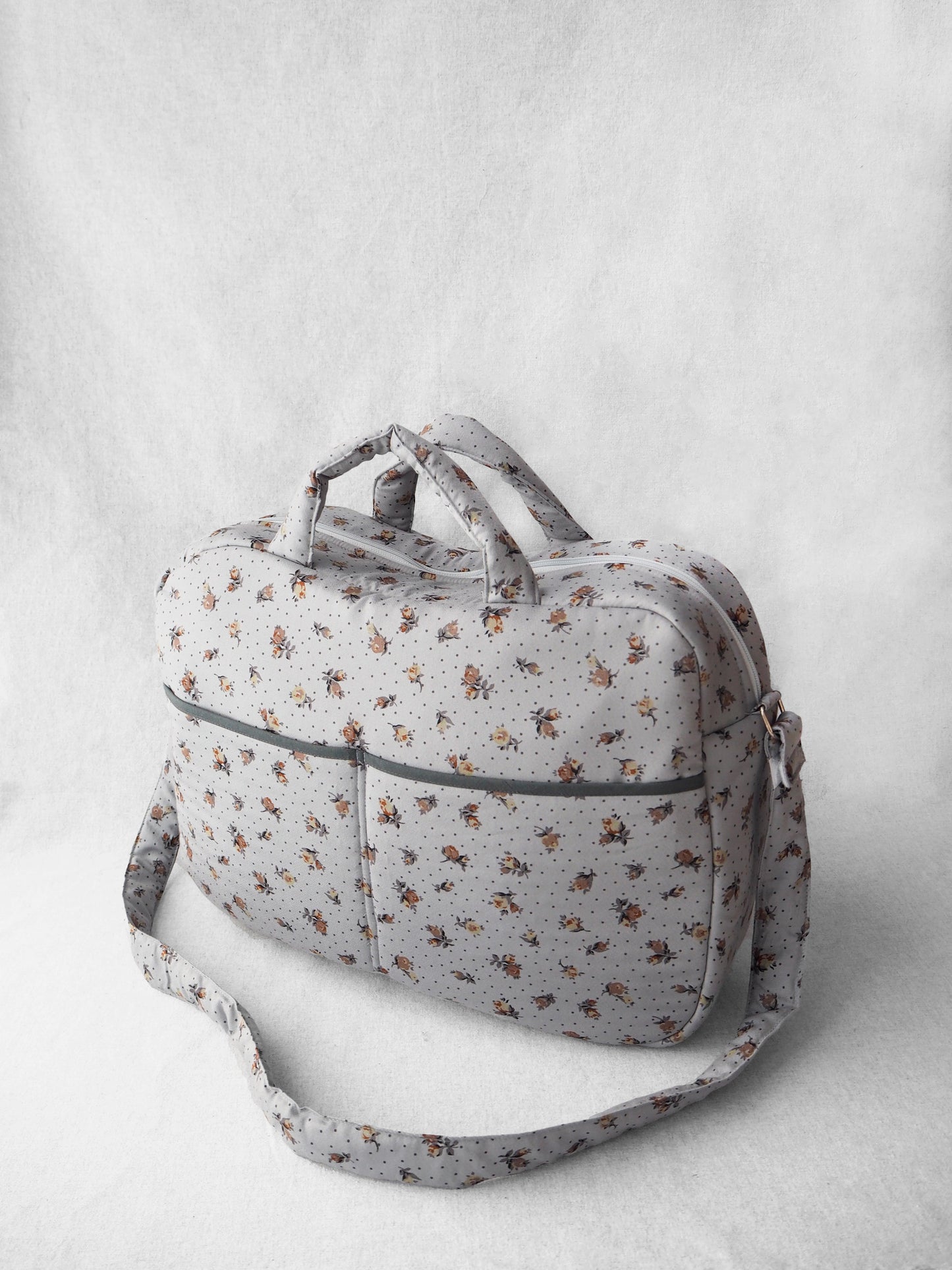 The Camelia Maternity Bag Babycare Five of us 