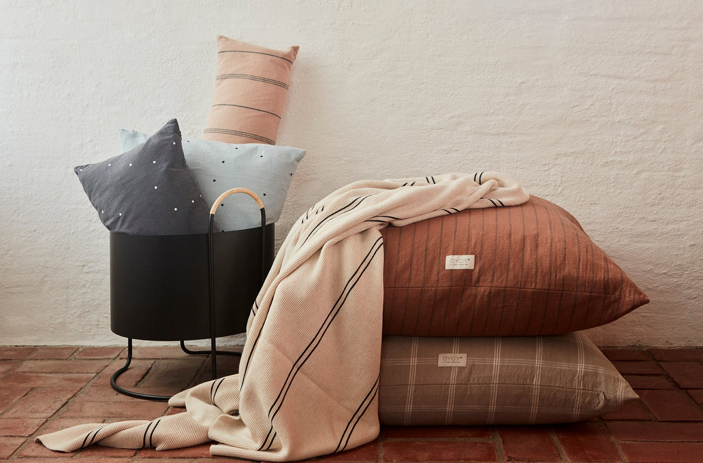 Blanket Rivi Living - Offwhite / Black Blankets OYOY 