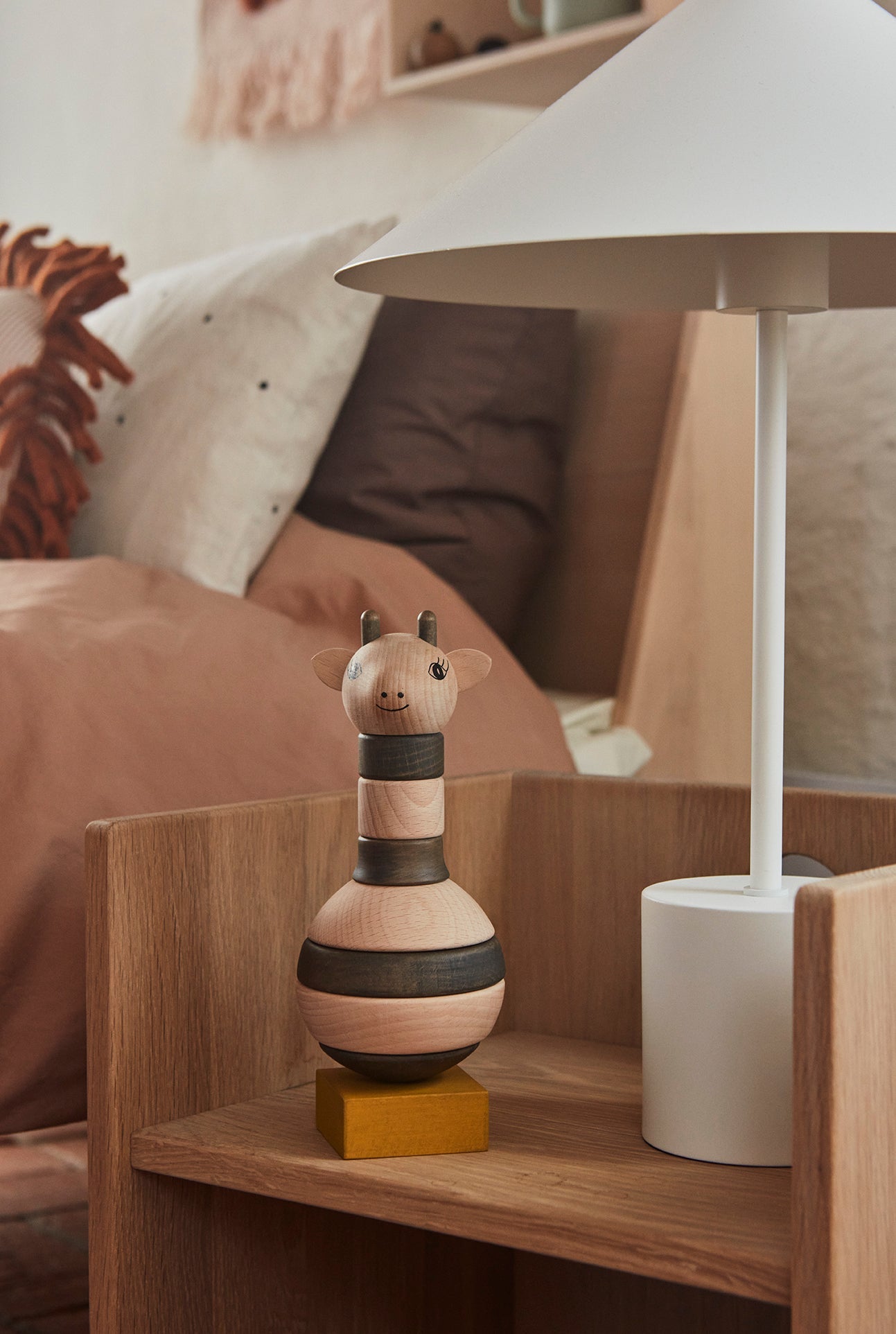 Wooden Stacking Giraffe - Nature / Dark Wooden Toy OYOY 