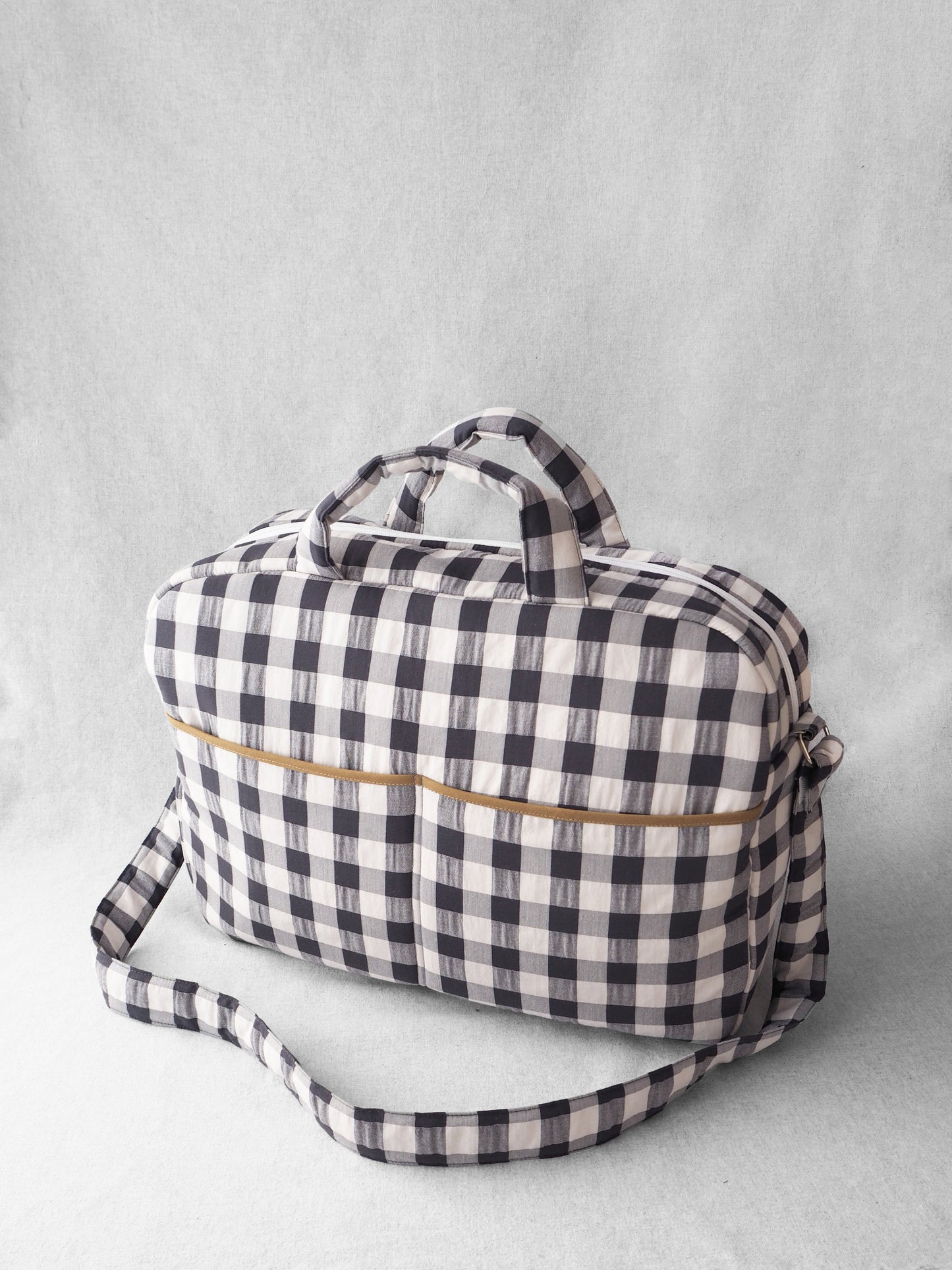The Camelia Maternity Bag Babycare Five of us 