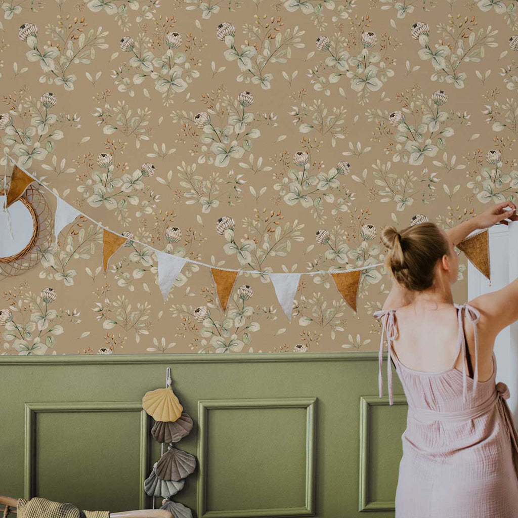 Clover Beige Wallpaper