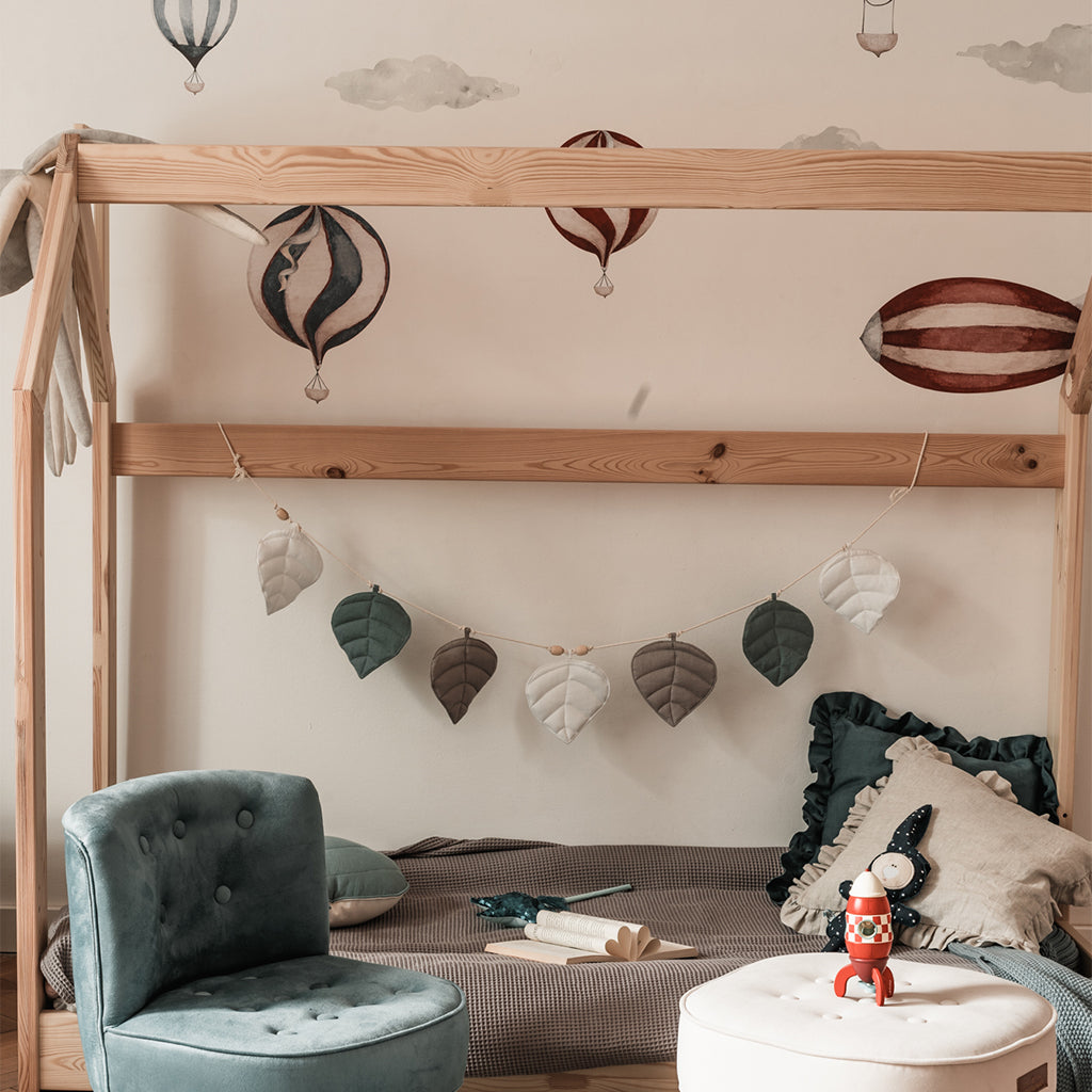 SKY IS THE LIMIT L WALL STICKER
