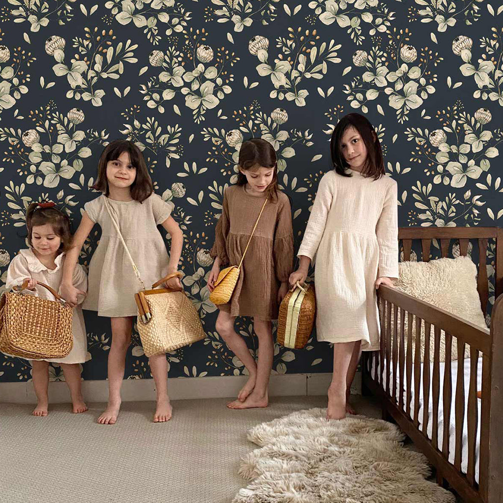 Clover Navy Blue Wallpaper