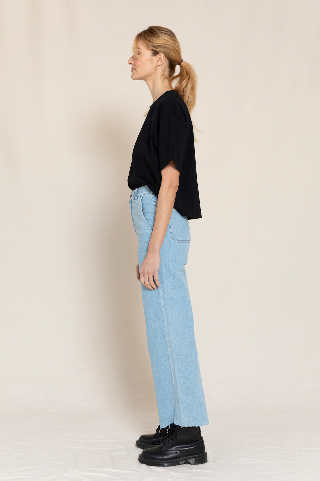 CHARLIE Bleached Blue - Loose Fit Cropped Jeans | Women
