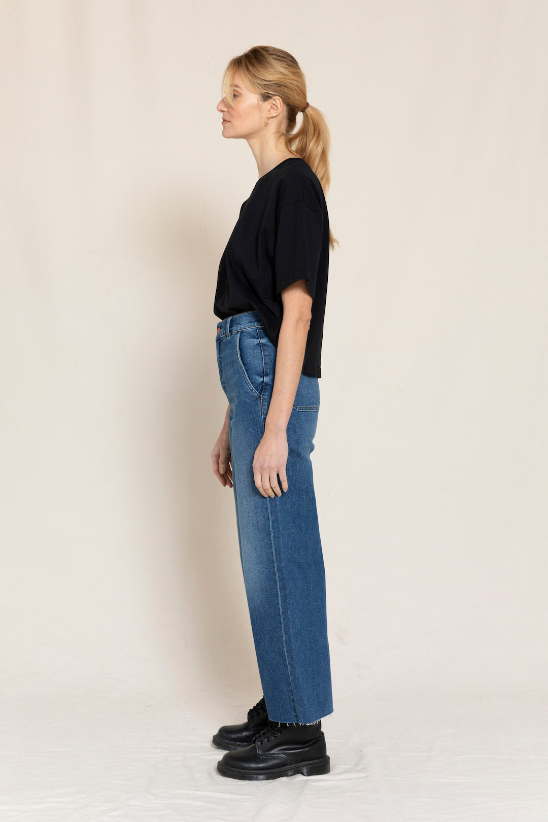 CHARLIE Medium Blue - Loose Fit Cropped Jeans