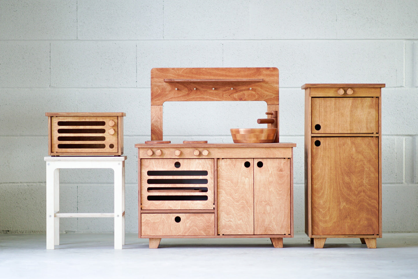 Montesori Mahogany Play Kitchen Midmini 
