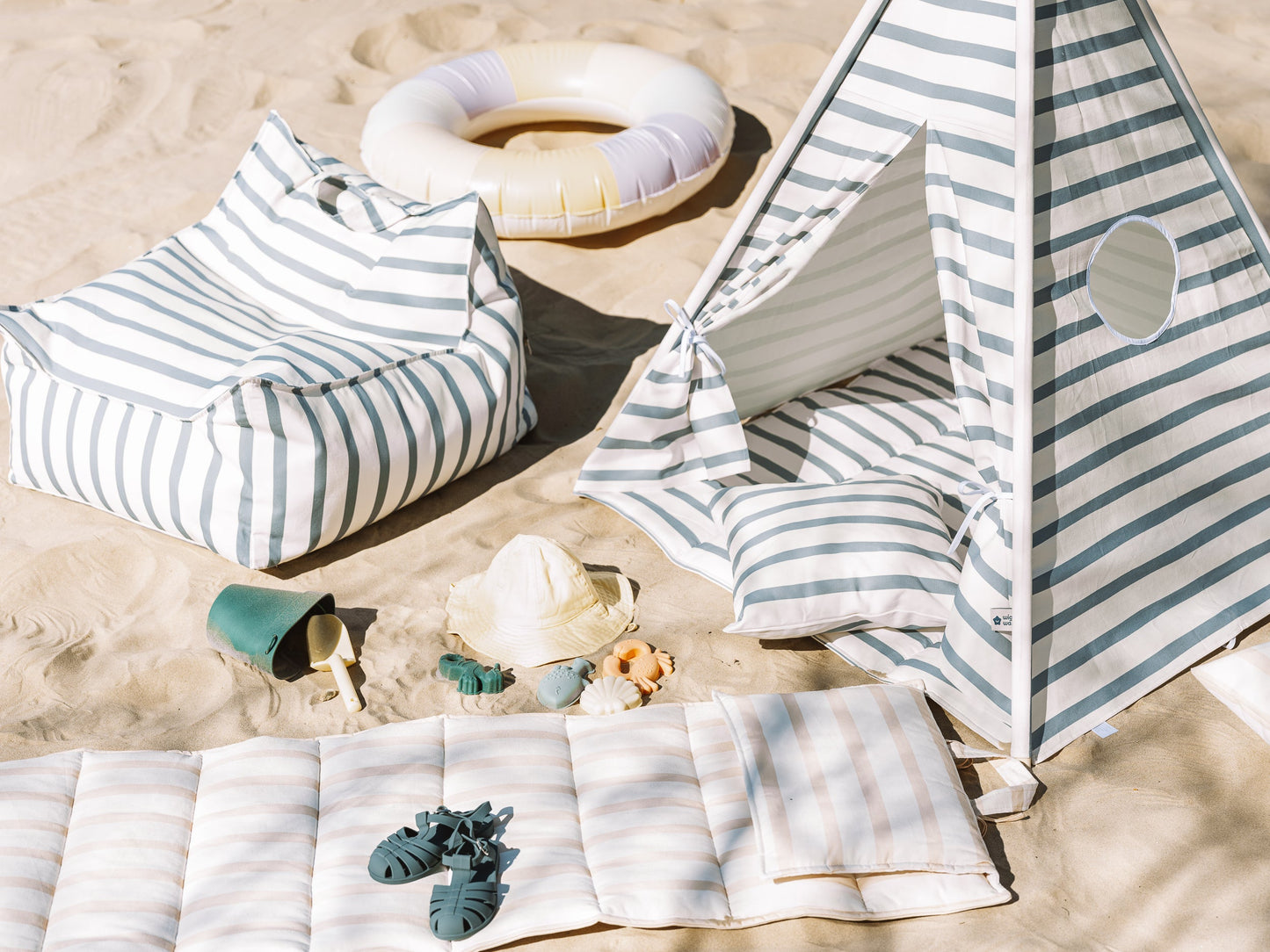 Beige Stripes Mat