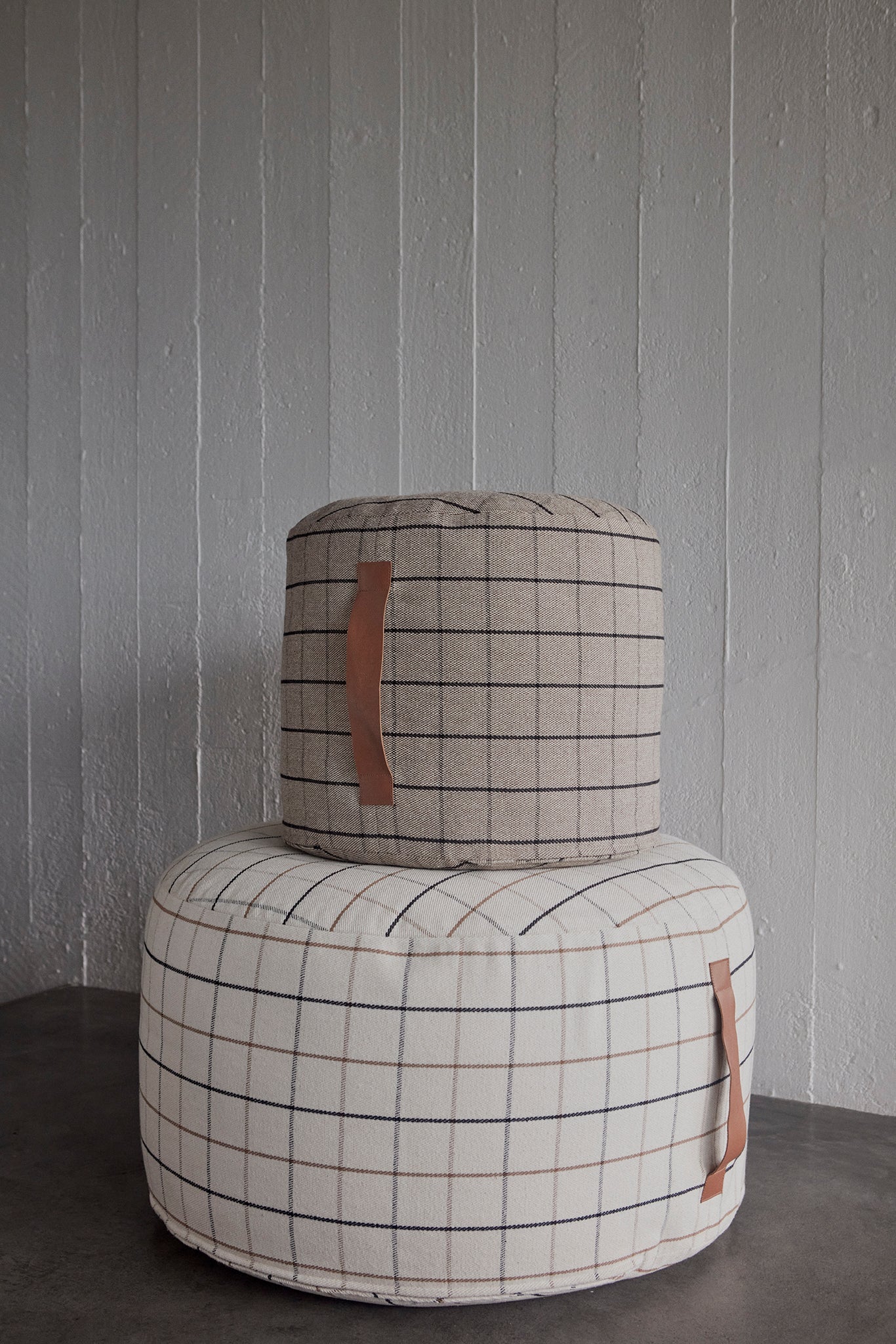 Grid Pouf Large - Offwhite Pouf OYOY 