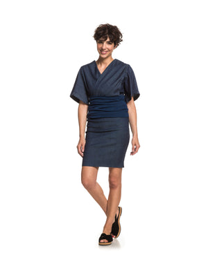 Kimono porte-bébé | Mama Dances | Bleu brut Vêtements porte-bébé Mama Hangs 