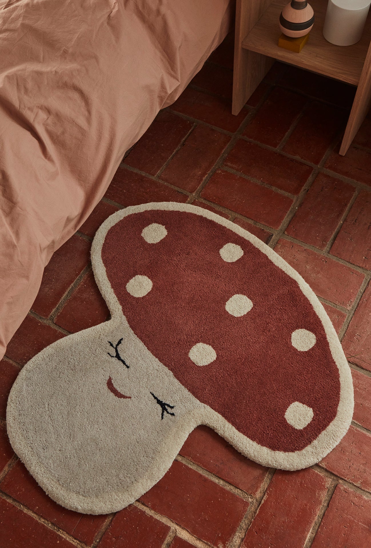 Malle Mushroom Rug - Red Rugs OYOY 