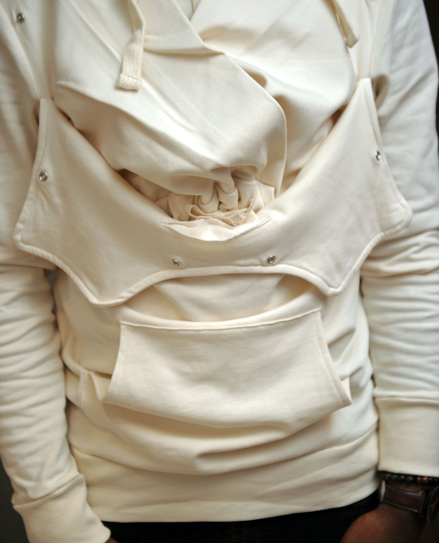 Baby carrier sweatshirt | Daddy Plays | Ecru Carriers Mama Hangs 