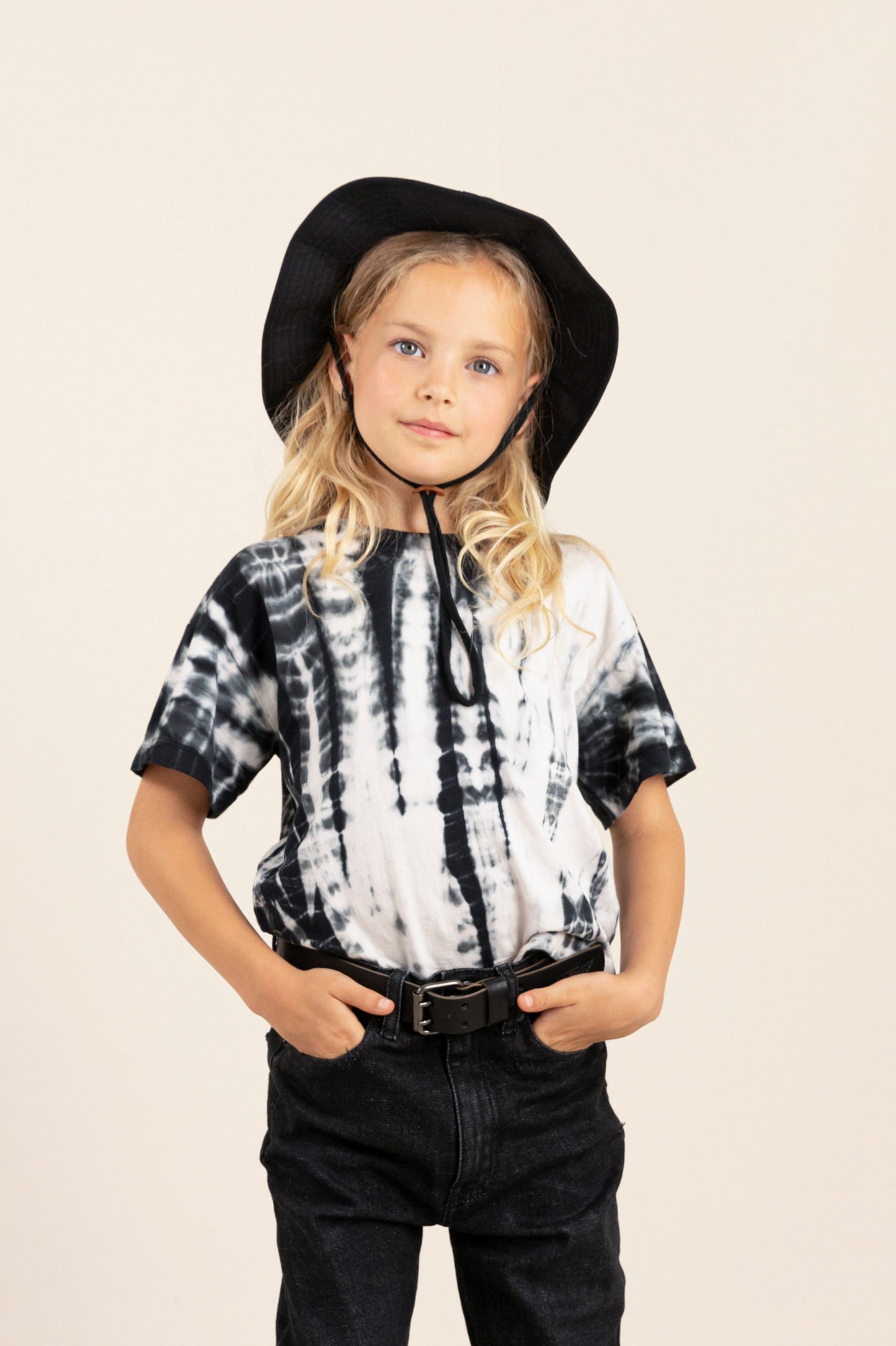 QUEEN Off White Tie & Dye - Short Sleeve T-shirt | Women