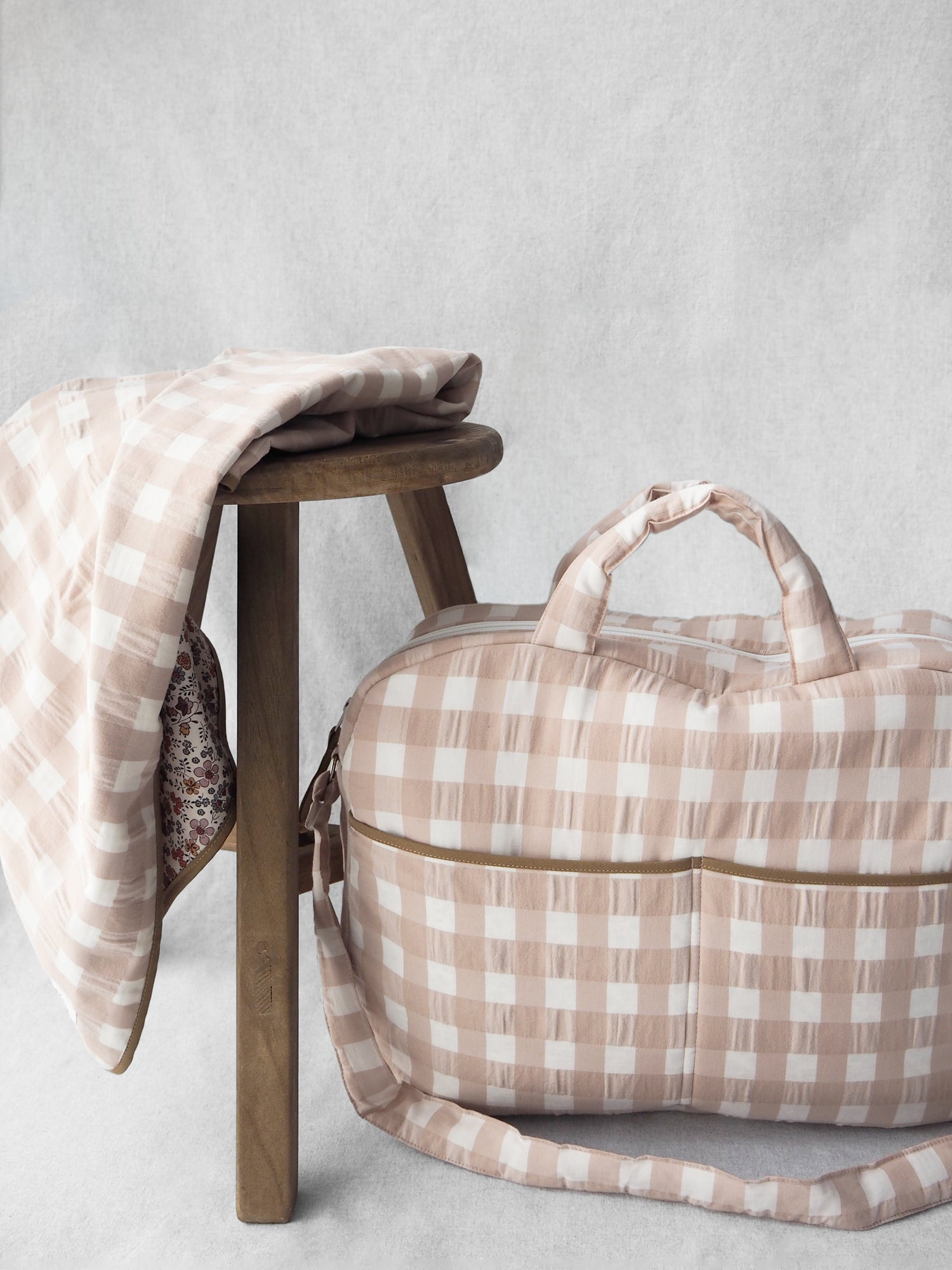 The Camelia Maternity Bag Babycare Five of us 