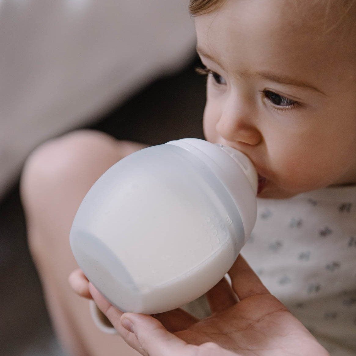 Off-White Baby Bottle 240 ml Baby feeding Élhée 