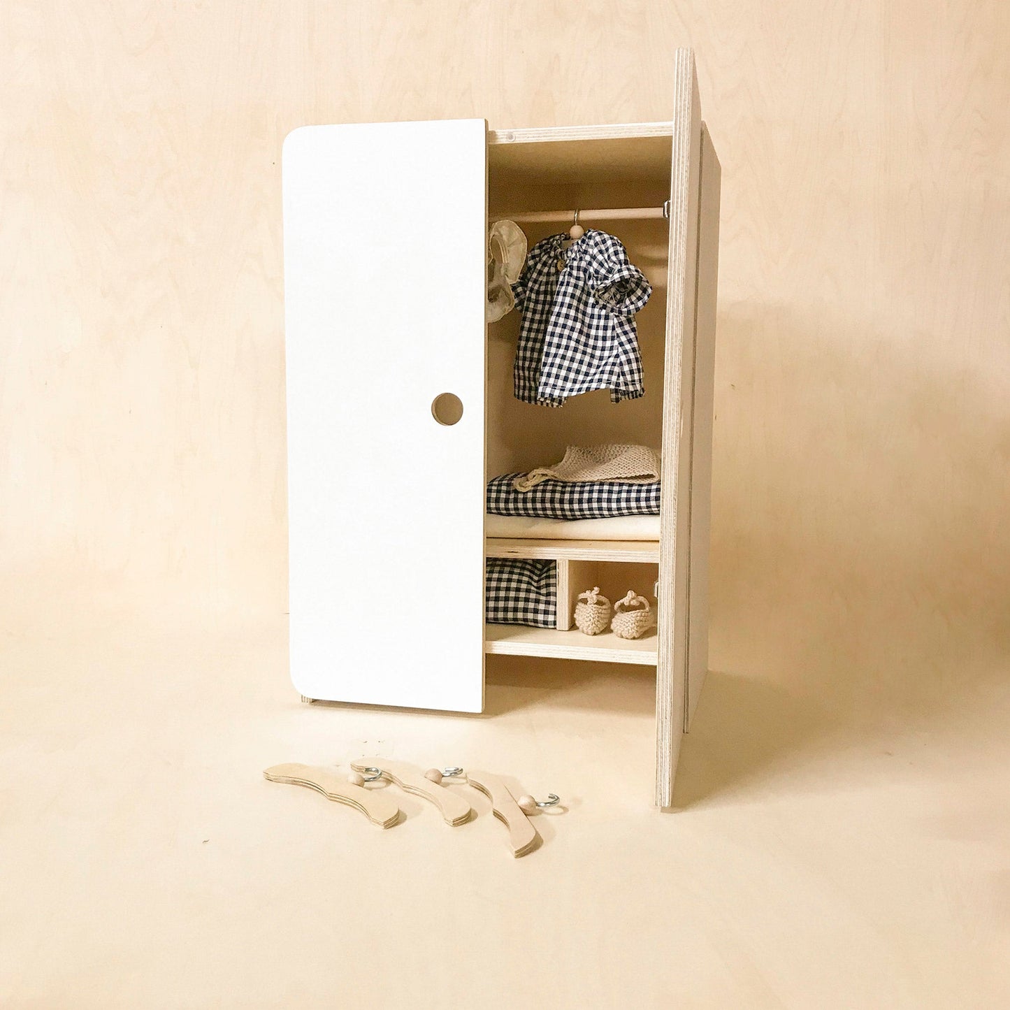 Deniz toy wardrobe Wooden toy Tré Timber Traditional Toys 