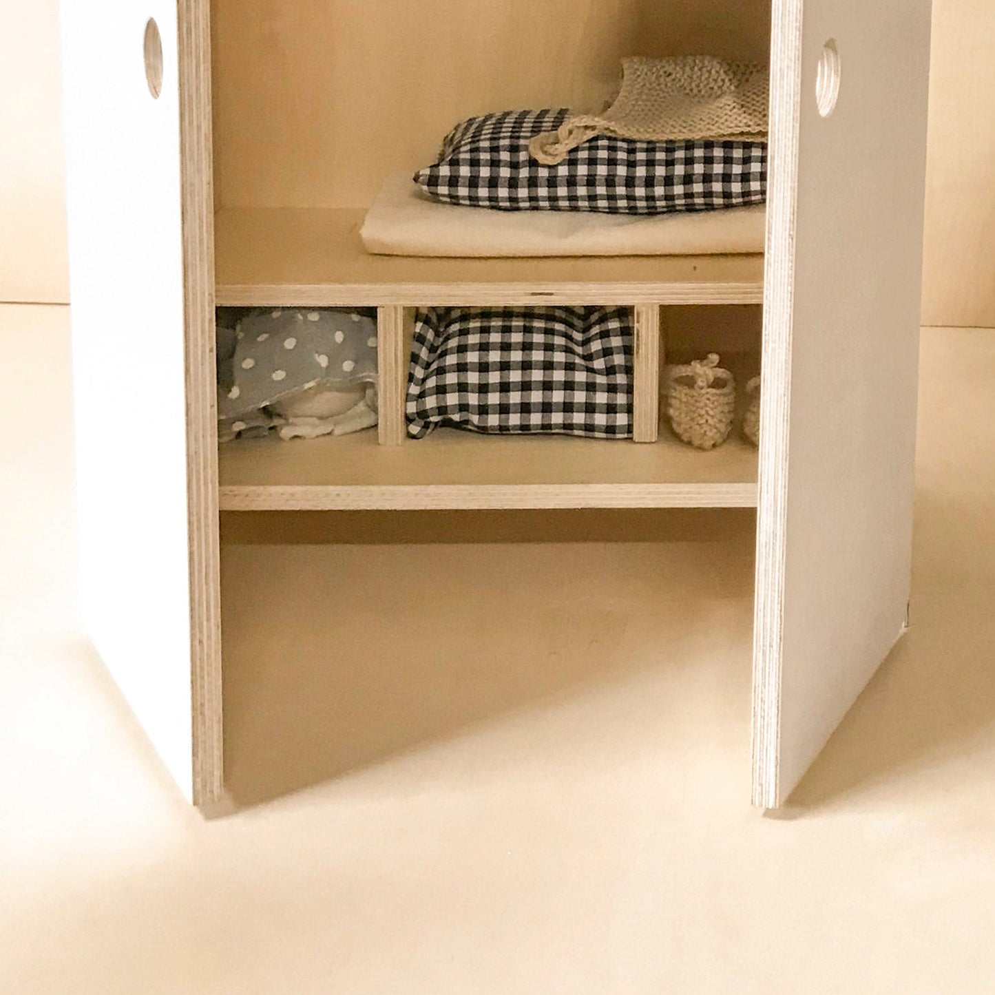 Deniz toy wardrobe Wooden toy Tré Timber Traditional Toys 